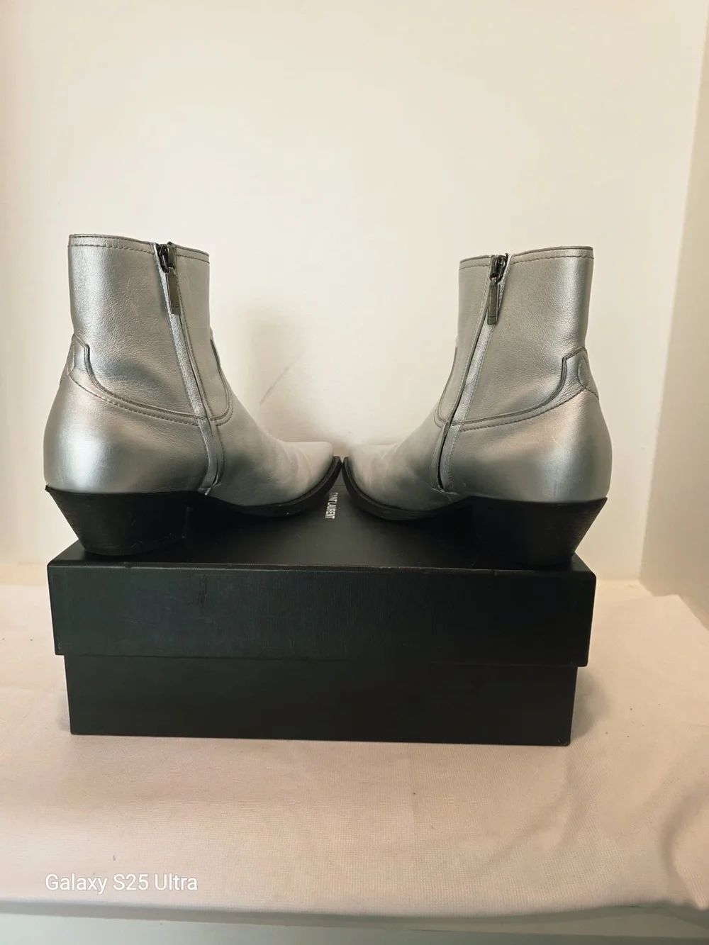 Saint Laurent classic saint
